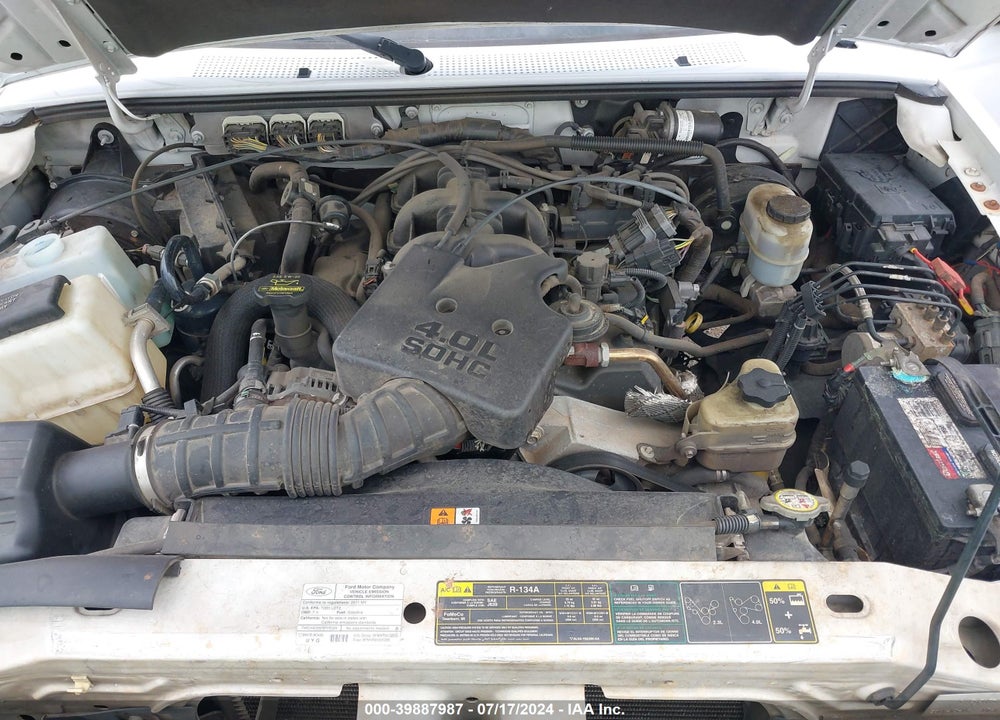 2011 FORD RANGER XL VIN: 1FTKR1EE6BPB06052