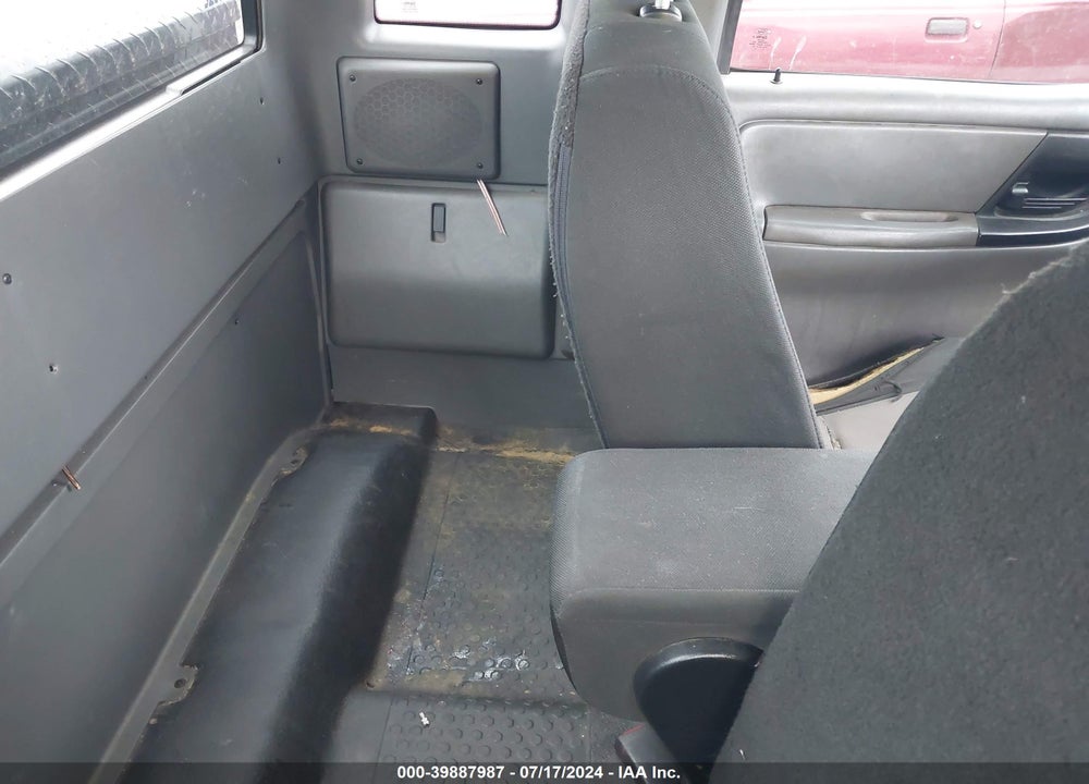 2011 FORD RANGER XL VIN: 1FTKR1EE6BPB06052