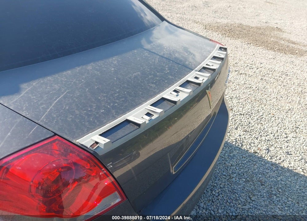 2009 PONTIAC G8 VIN: 6G2ER57739L226533