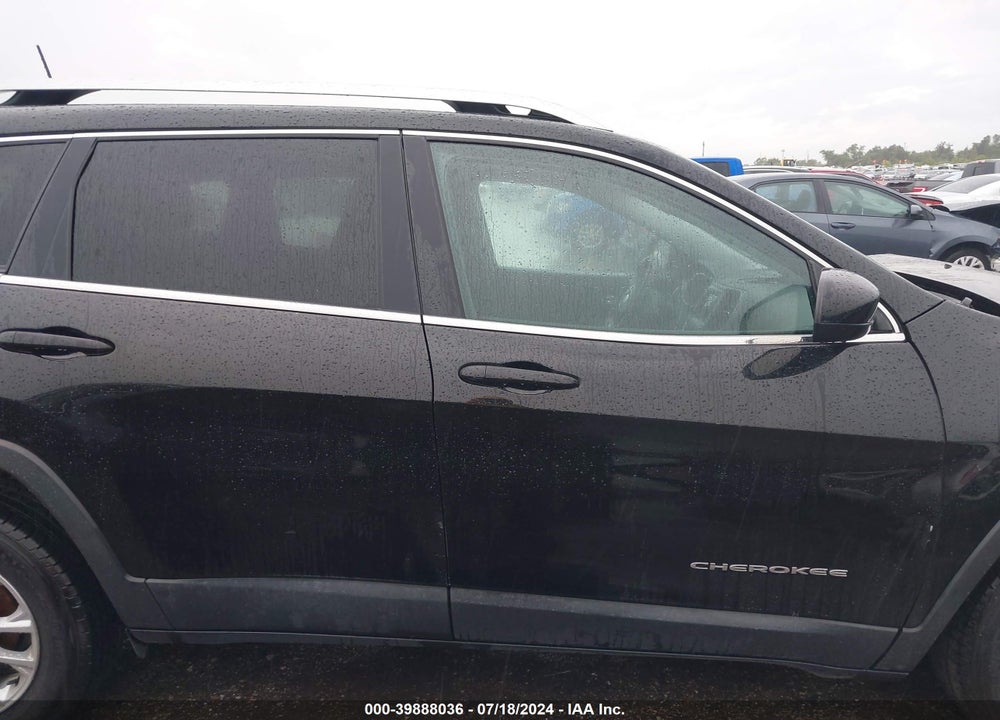 2019 JEEP CHEROKEE LATITUDE FWD VIN: 1C4PJLCB3KD333024