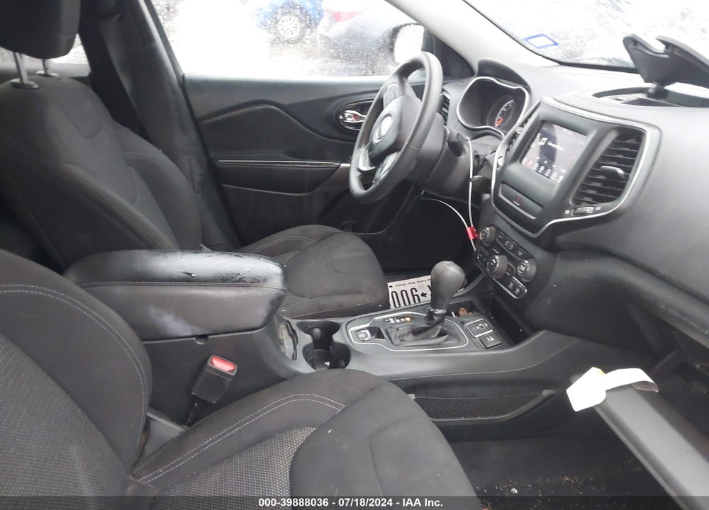 2019 JEEP CHEROKEE LATITUDE FWD VIN: 1C4PJLCB3KD333024