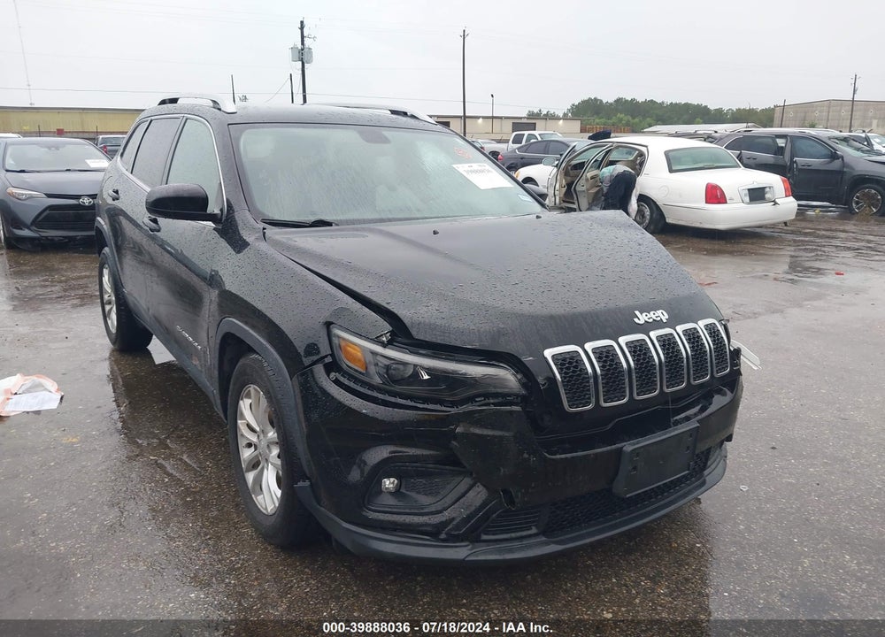 2019 JEEP CHEROKEE LATITUDE FWD VIN: 1C4PJLCB3KD333024