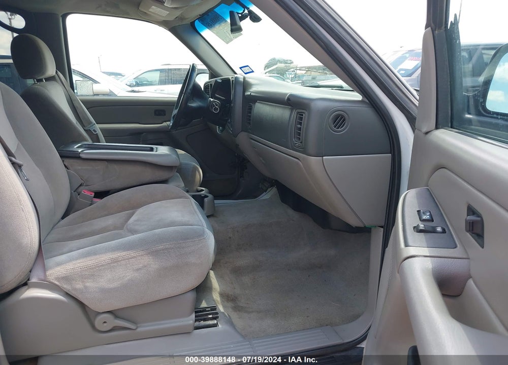 2004 GMC YUKON SLE VIN: 1GKEC13V94J232739