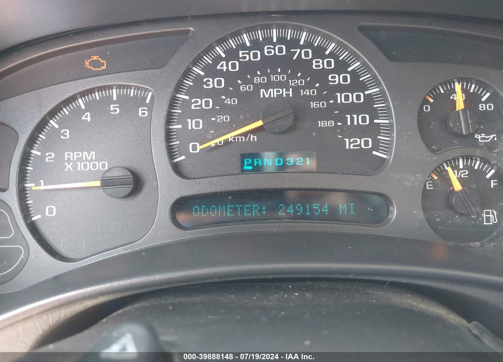 2004 GMC YUKON SLE VIN: 1GKEC13V94J232739