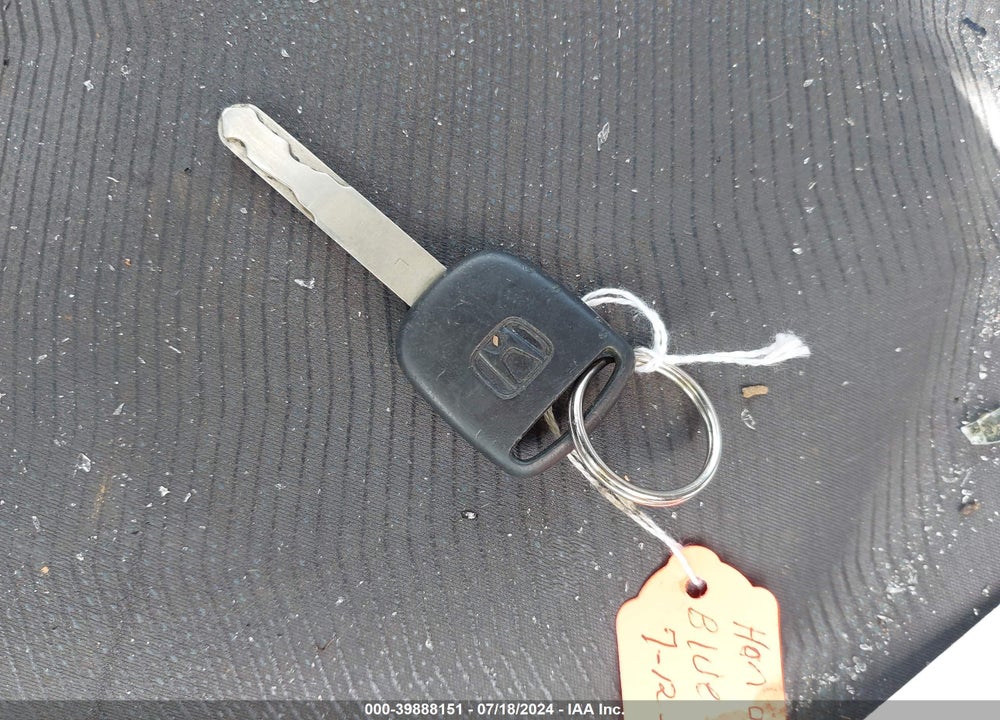 2010 HONDA FIT VIN: JHMGE8G29AC021594