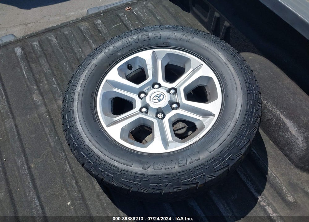 2001 TOYOTA TUNDRA SR5 V8 VIN: 5TBRT34171S179728