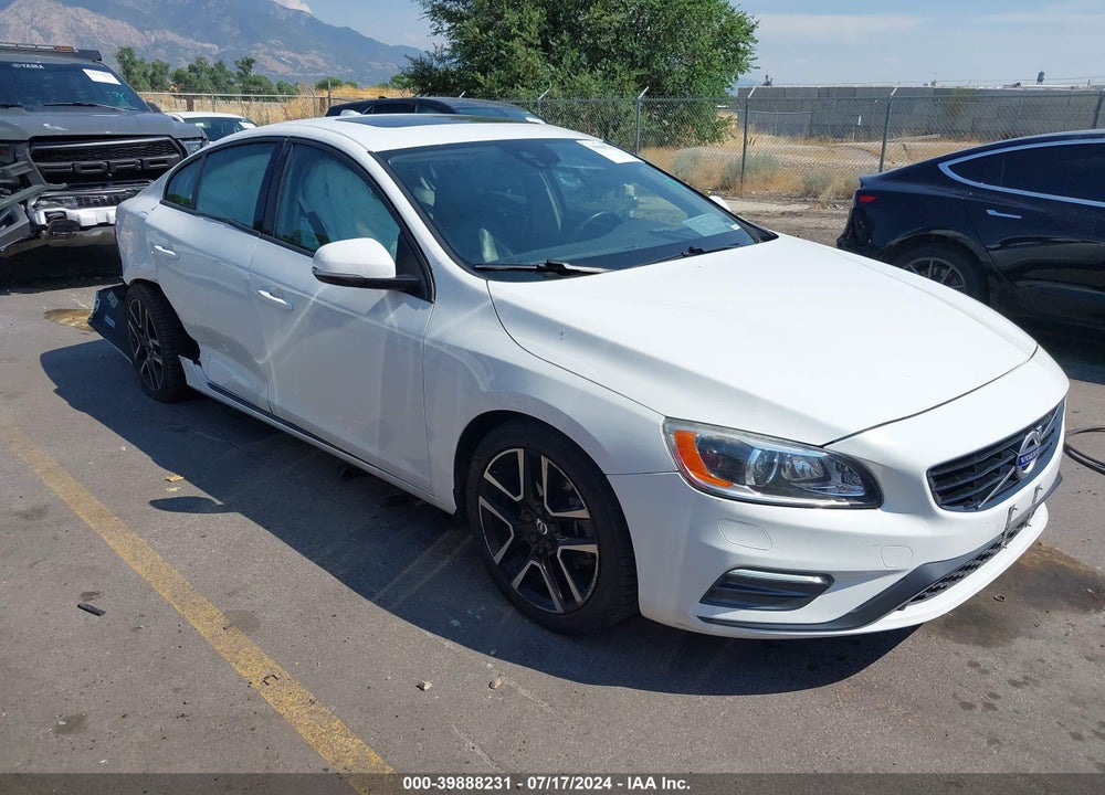 2017 VOLVO S60 T5 DYNAMIC VIN: YV126MFL1H2421560