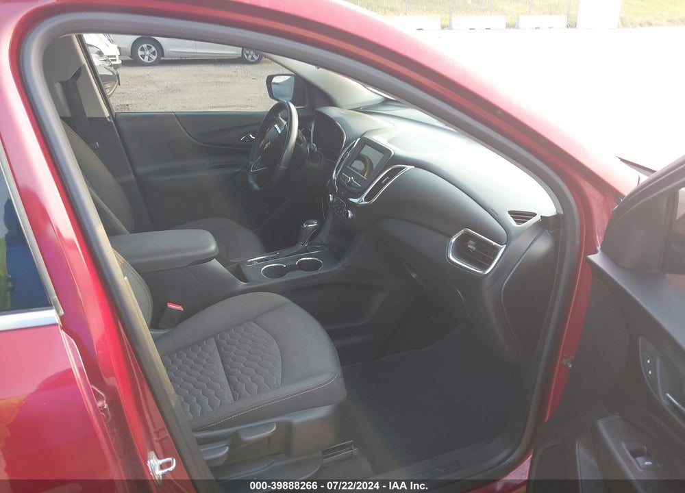 2019 CHEVROLET EQUINOX LT VIN: 2GNAXUEV2K6268464