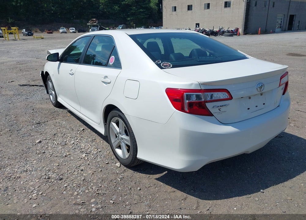 2014 TOYOTA CAMRY SE VIN: 4T1BF1FK2EU410011