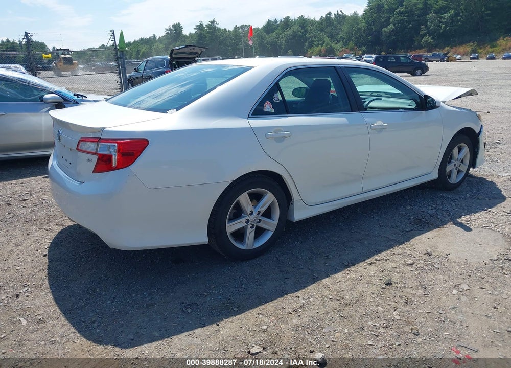 2014 TOYOTA CAMRY SE VIN: 4T1BF1FK2EU410011