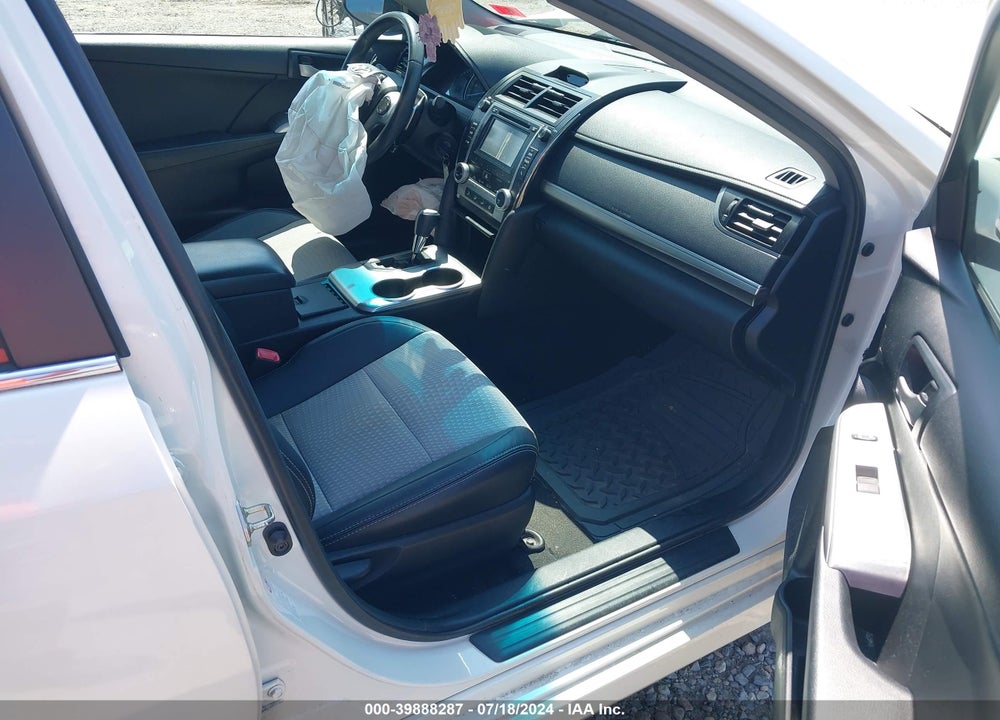 2014 TOYOTA CAMRY SE VIN: 4T1BF1FK2EU410011