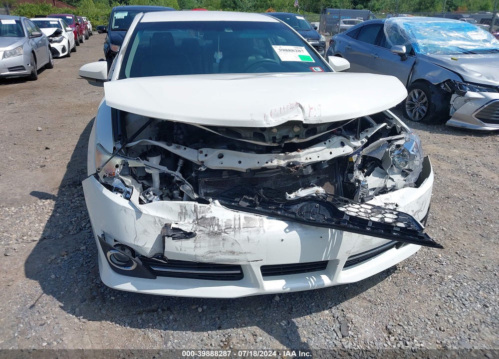 2014 TOYOTA CAMRY SE VIN: 4T1BF1FK2EU410011