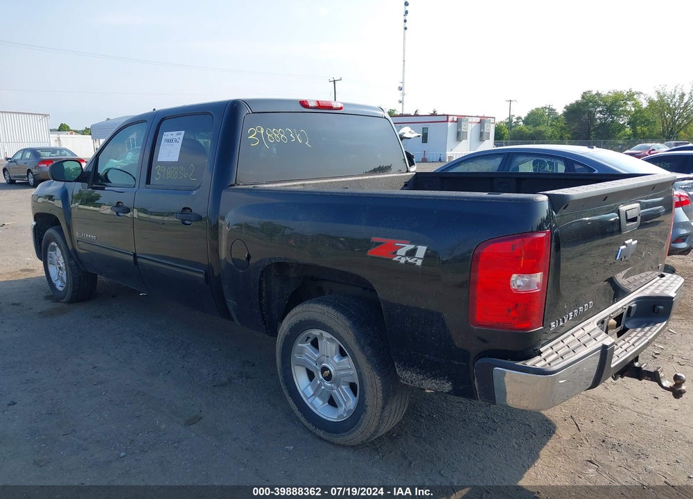 2013 CHEVROLET SILVERADO 1500 LT VIN: 3GCPKSE75DG174304