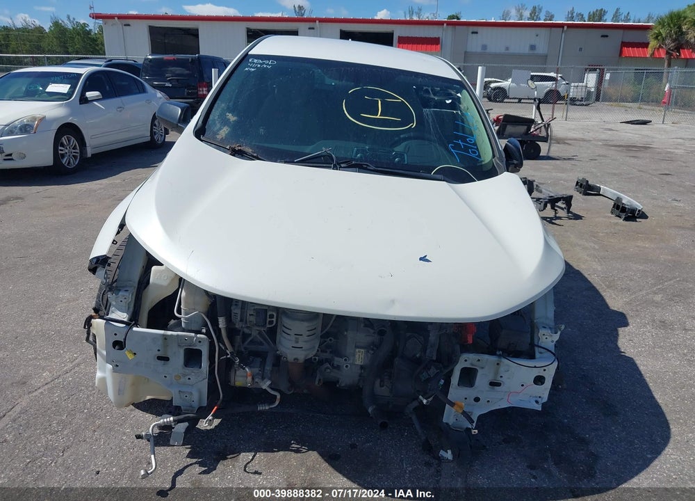 2019 HONDA CR-V LX VIN: 2HKRW5H37KH415825