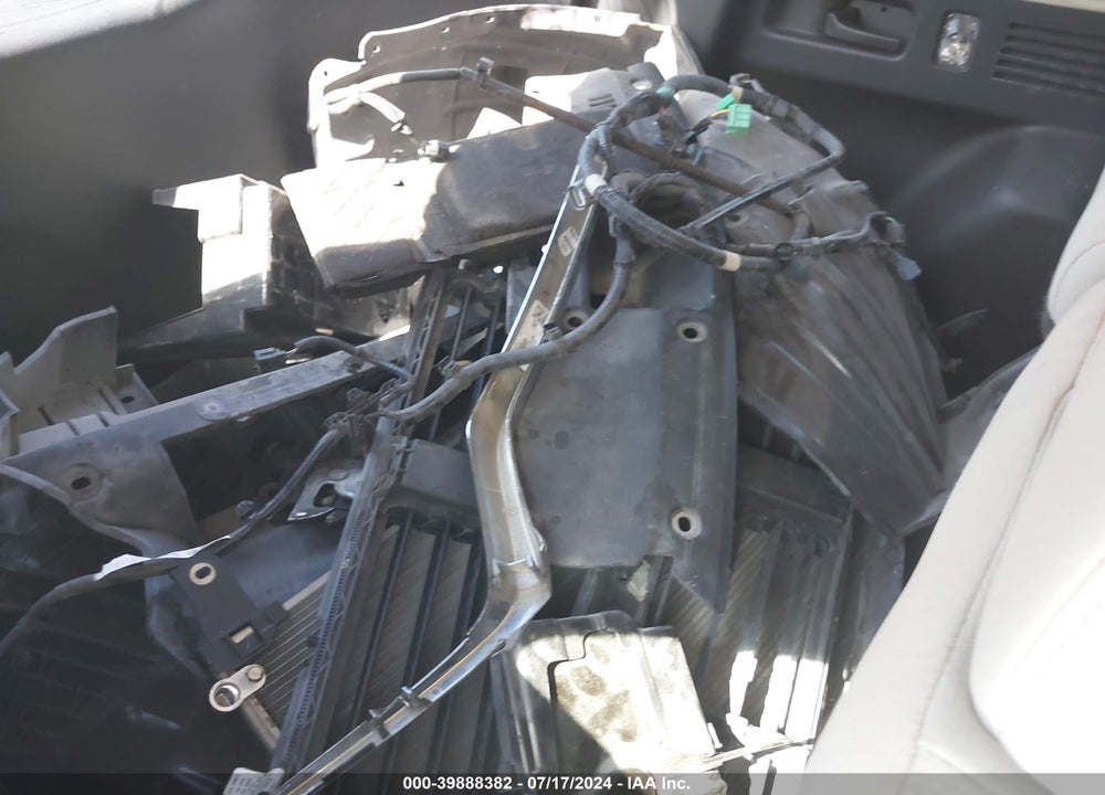2019 HONDA CR-V LX VIN: 2HKRW5H37KH415825
