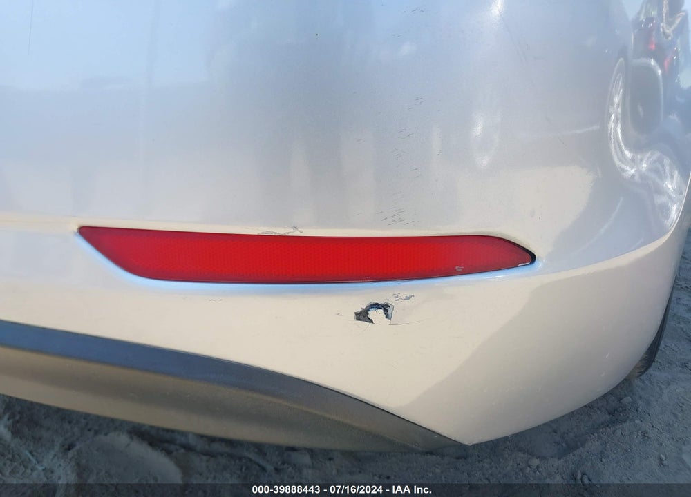2015 HYUNDAI ELANTRA SE VIN: 5NPDH4AE0FH642595
