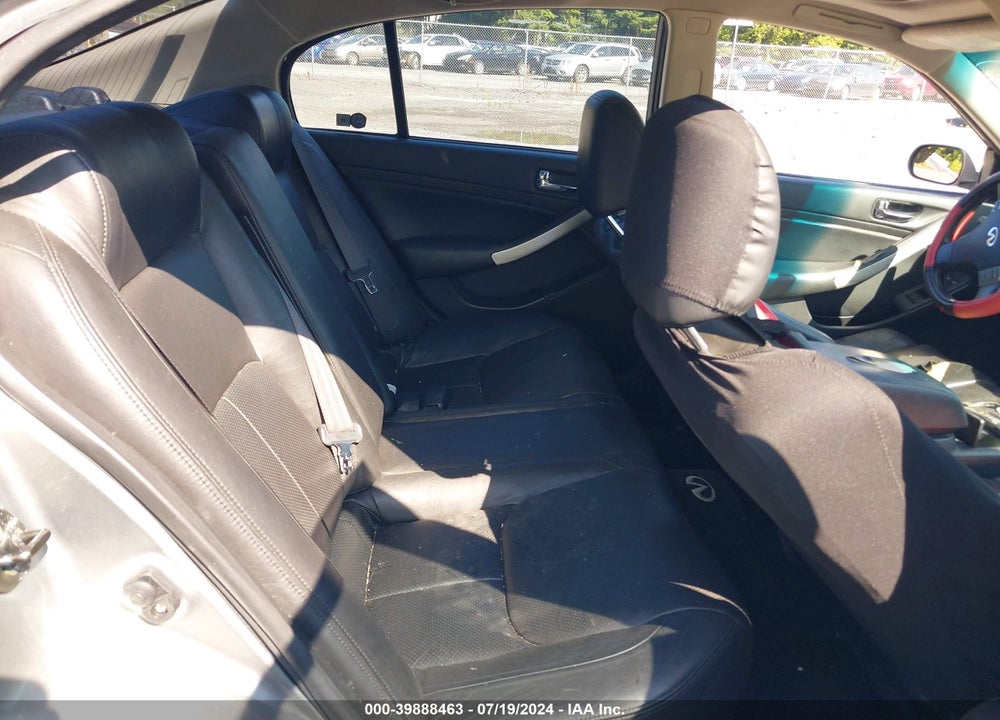 2005 INFINITI G35X VIN: JNKCV51F95M309804