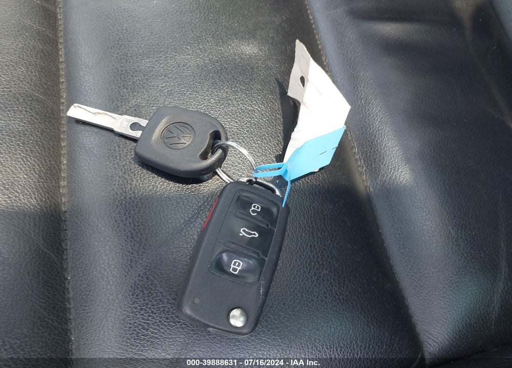 2011 VOLKSWAGEN TIGUAN SEL VIN: WVGBV7AX9BW521583