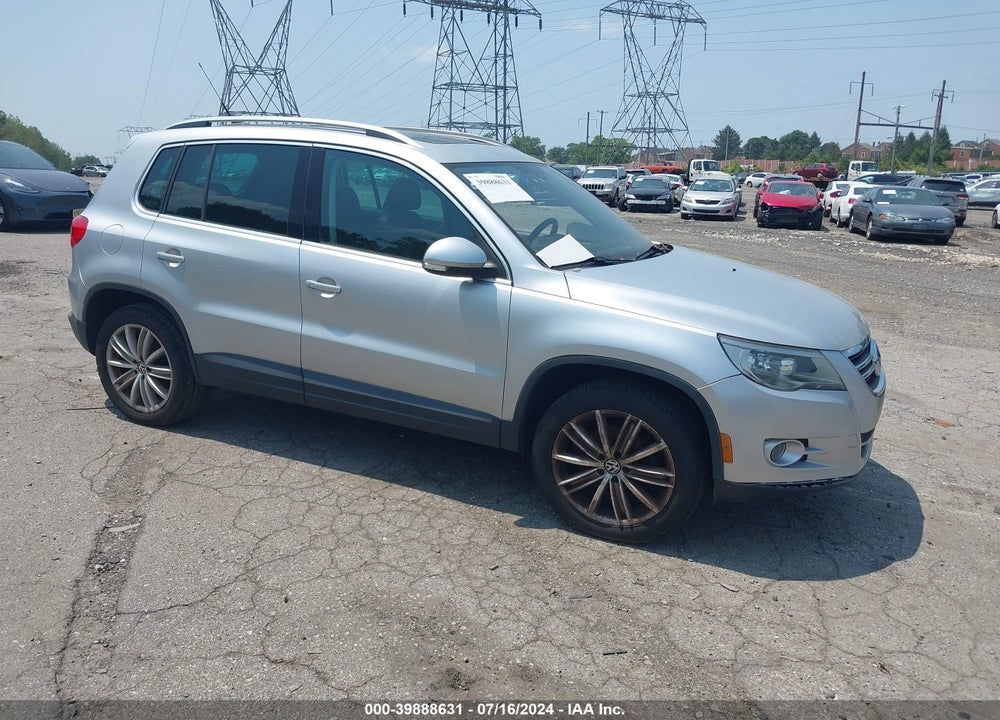 2011 VOLKSWAGEN TIGUAN SEL VIN: WVGBV7AX9BW521583