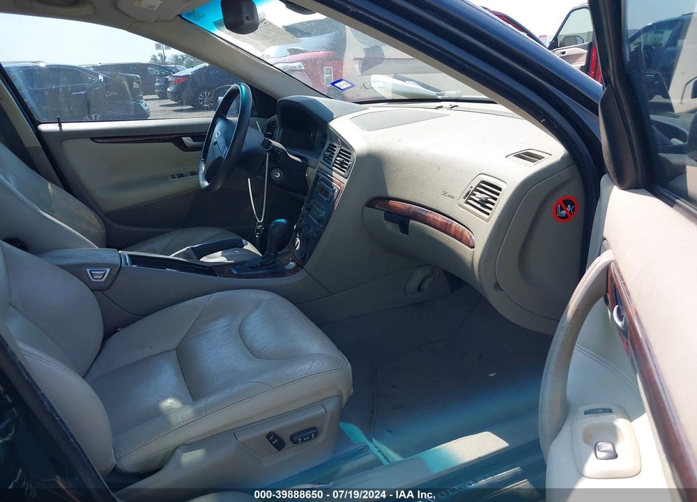 2008 VOLVO S60 2.5T VIN: YV1RS592482675623