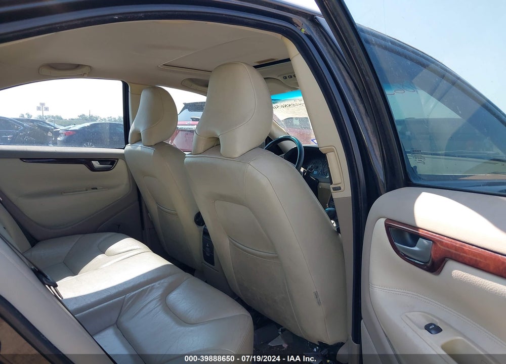 2008 VOLVO S60 2.5T VIN: YV1RS592482675623