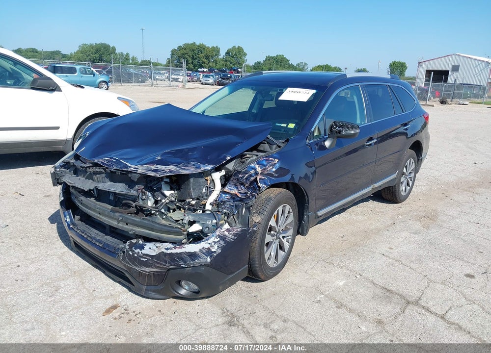 2018 SUBARU OUTBACK 3.6R TOURING VIN: 4S4BSETC3J3385328