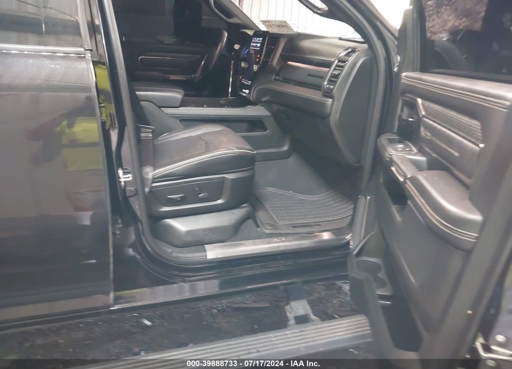 2022 RAM 2500 LIMITED MEGA CAB 4X4 6'4 BOX VIN: 3C6UR5TL0NG373057