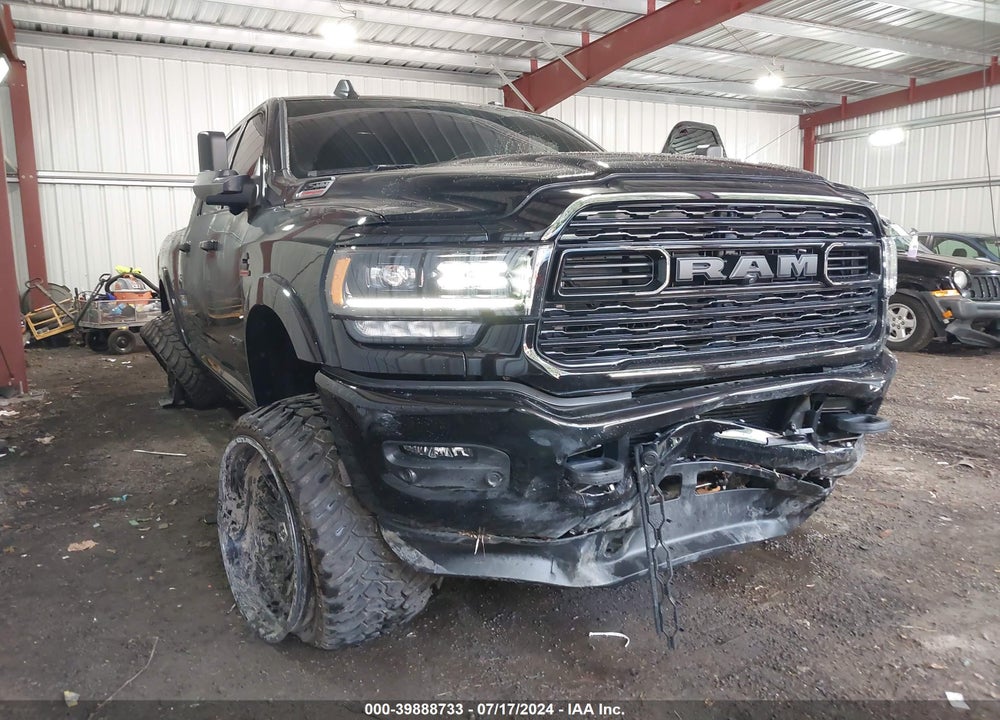 2022 RAM 2500 LIMITED MEGA CAB 4X4 6'4 BOX VIN: 3C6UR5TL0NG373057