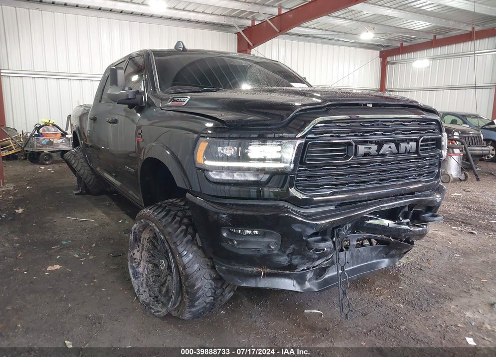 2022 RAM 2500 LIMITED MEGA CAB 4X4 6'4 BOX VIN: 3C6UR5TL0NG373057