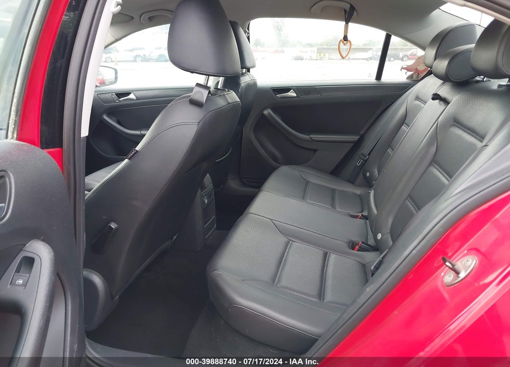 2014 VOLKSWAGEN JETTA 1.8T SE VIN: 3VWD17AJ3EM420156