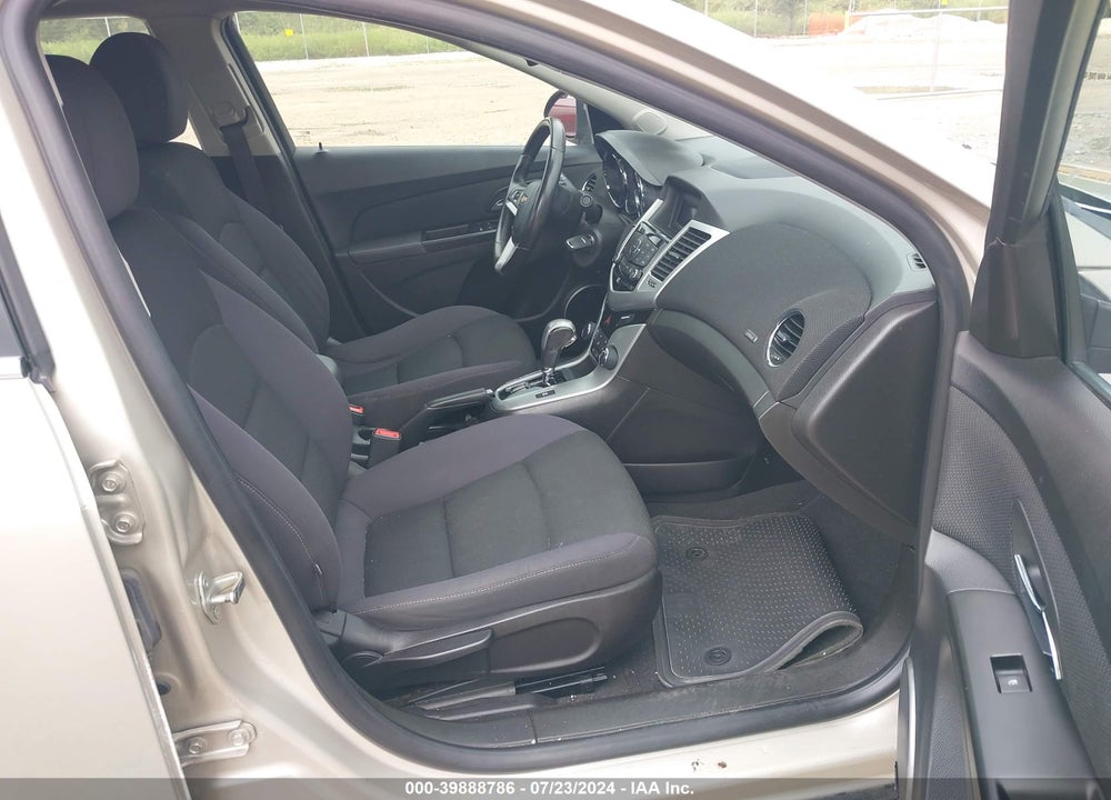 2014 CHEVROLET CRUZE 1LT AUTO VIN: 1G1PC5SB3E7146272