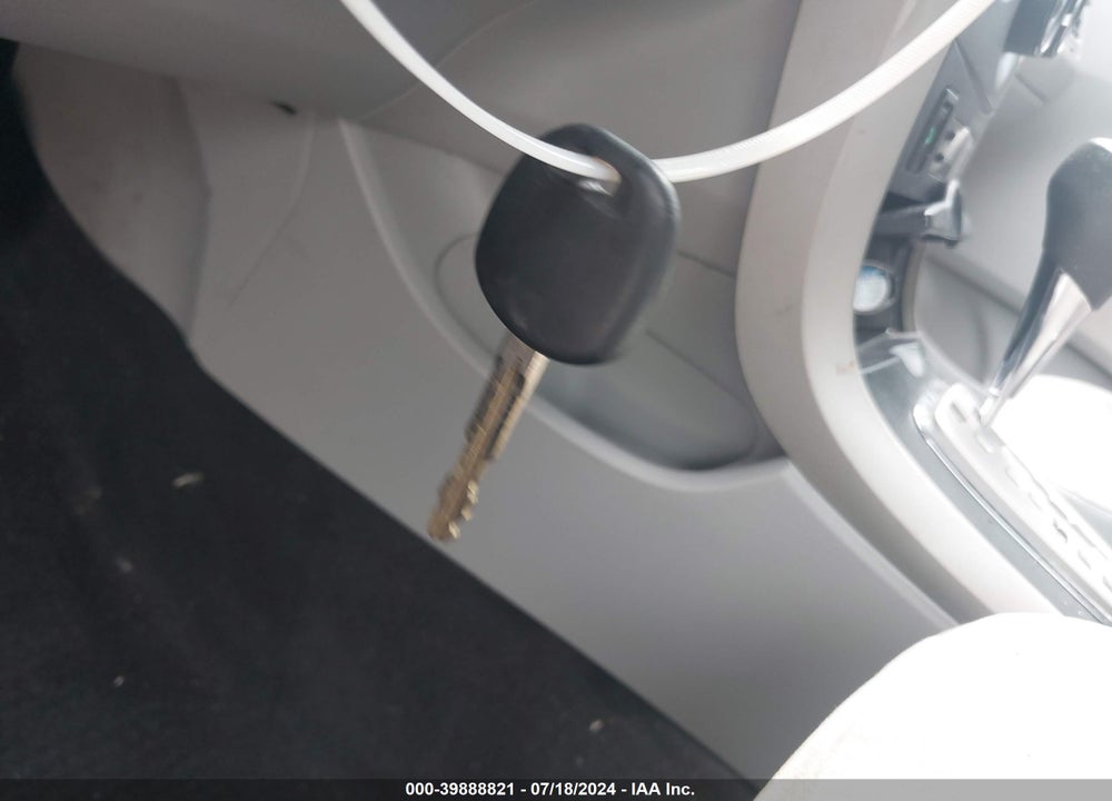 2010 TOYOTA COROLLA LE VIN: 1NXBU4EE7AZ357027