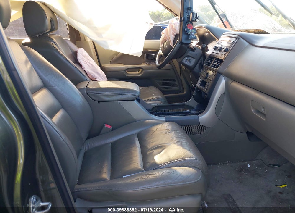 2006 HONDA PILOT EX-L VIN: 5FNYF28576B031382