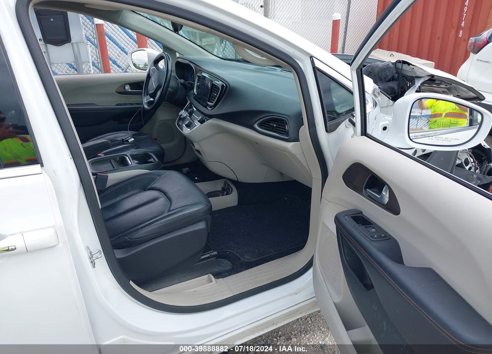 2018 CHRYSLER PACIFICA HYBRID TOURING L VIN: 2C4RC1L72JR248268