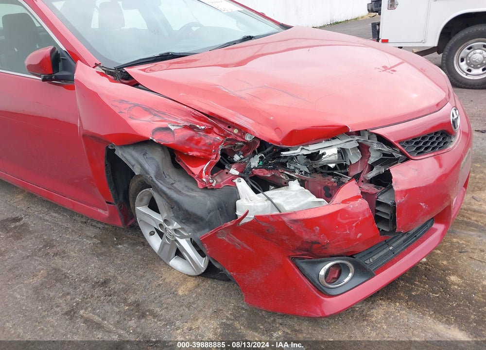 2014 TOYOTA CAMRY SE VIN: 4T1BF1FK3EU777788