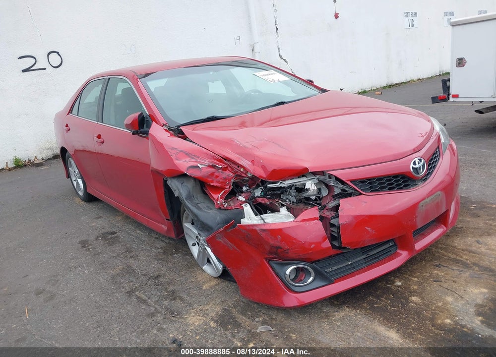 2014 TOYOTA CAMRY SE VIN: 4T1BF1FK3EU777788