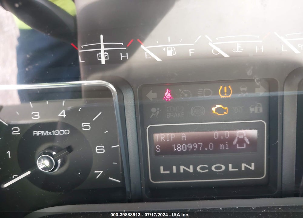2010 LINCOLN NAVIGATOR VIN: 5LMJJ2J54AEJ11347