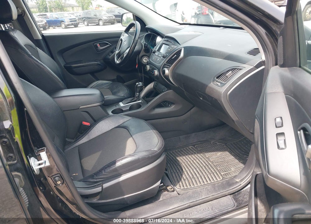 2015 HYUNDAI TUCSON SE VIN: KM8JU3AG0FU089734