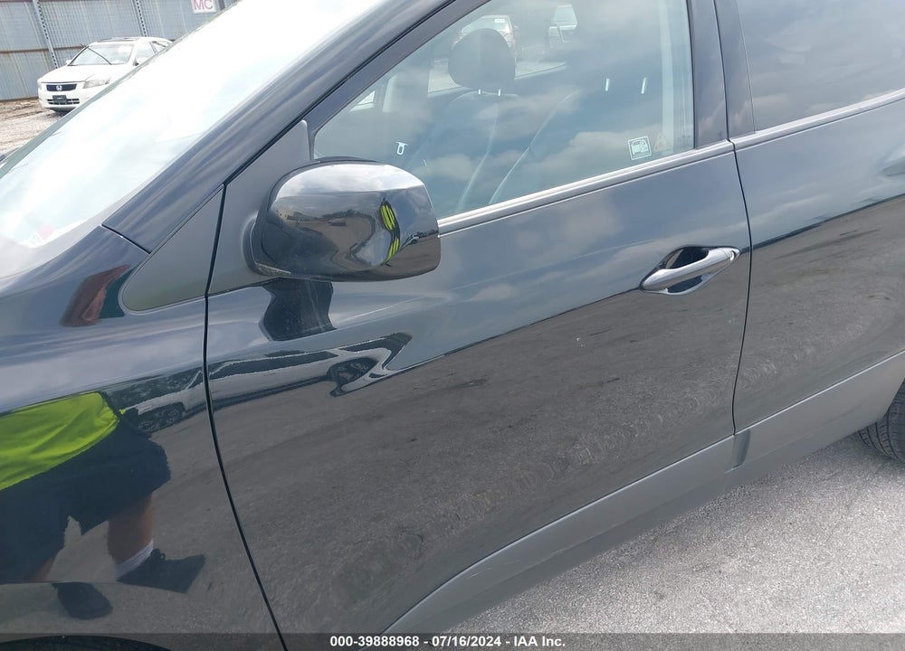 2015 HYUNDAI TUCSON SE VIN: KM8JU3AG0FU089734