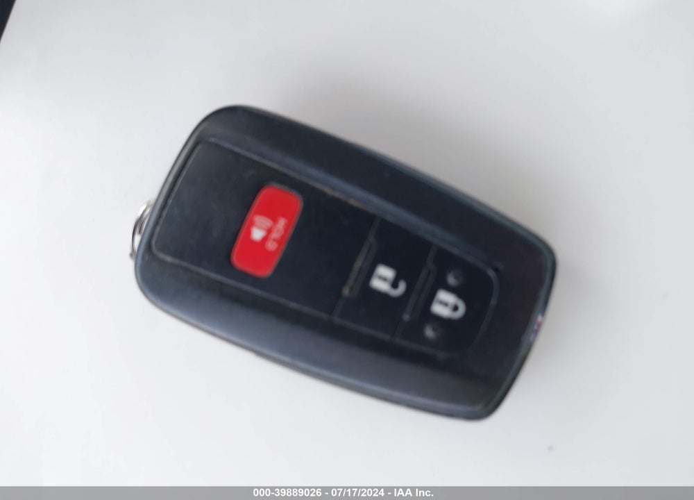 2019 TOYOTA PRIUS XLE VIN: JTDKARFU0K3073357