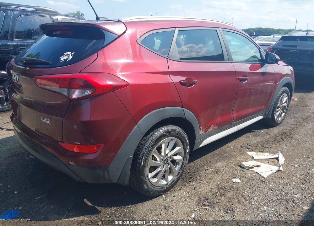 2017 HYUNDAI TUCSON SE VIN: KM8J33A41HU452585