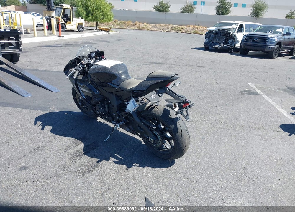 2024 YAMAHA YZFR1 VIN: JYARN66Y0RA001211