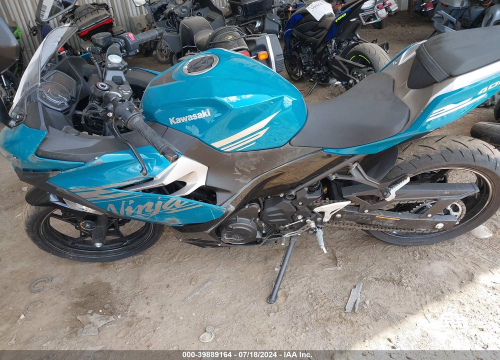 2021 KAWASAKI EX400 VIN: JKAEXKH15MDAD2251