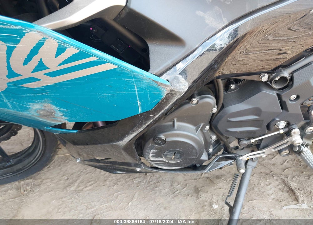 2021 KAWASAKI EX400 VIN: JKAEXKH15MDAD2251