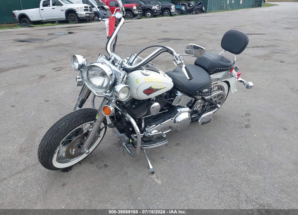 2000 HARLEY-DAVIDSON FLSTC VIN: 1HD1BJY17YY033106