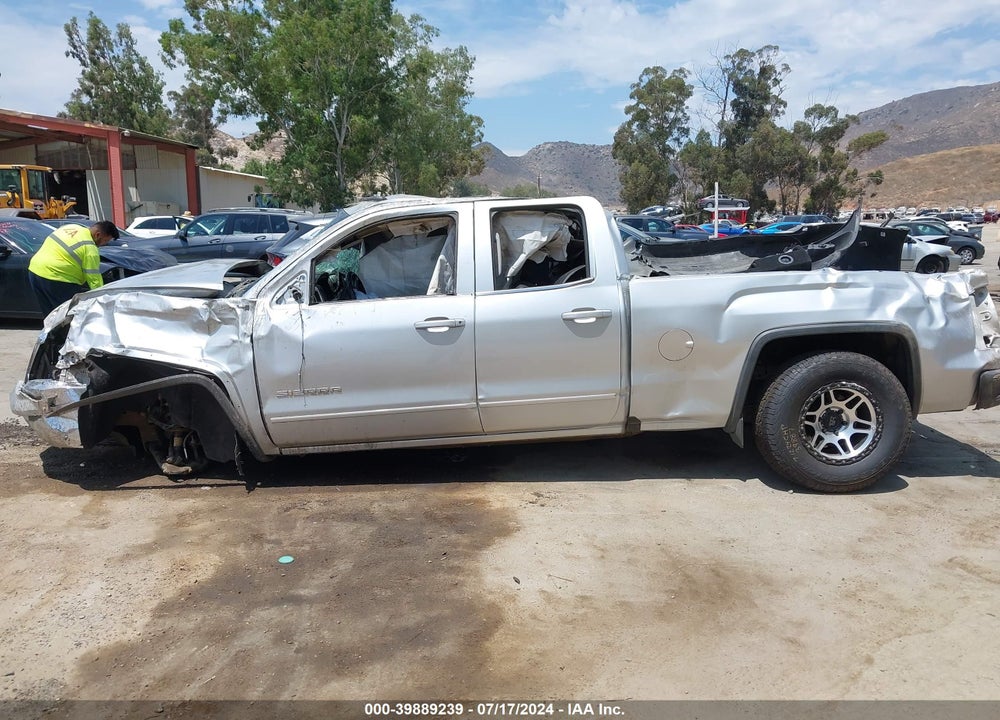 2018 GMC SIERRA 1500 SLE VIN: 2GTV2MEC9J1105071