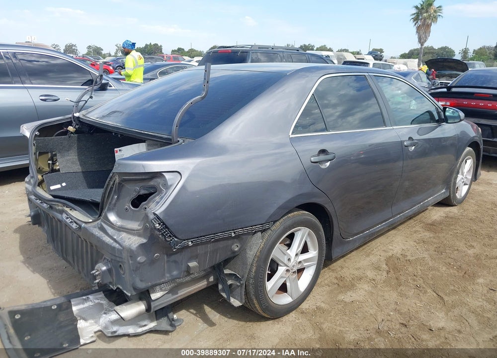 2014 TOYOTA CAMRY SE VIN: 4T1BF1FK0EU326270