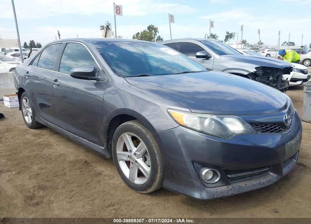 2014 TOYOTA CAMRY SE VIN: 4T1BF1FK0EU326270