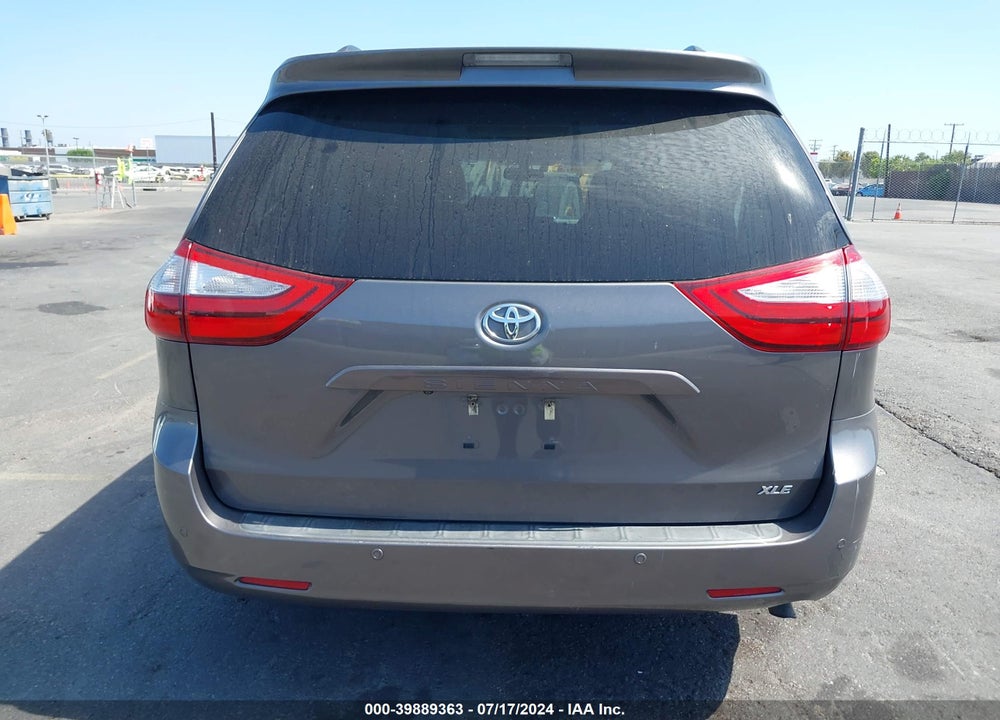 2016 TOYOTA SIENNA XLE 8 PASSENGER VIN: 5TDYK3DCXGS701364