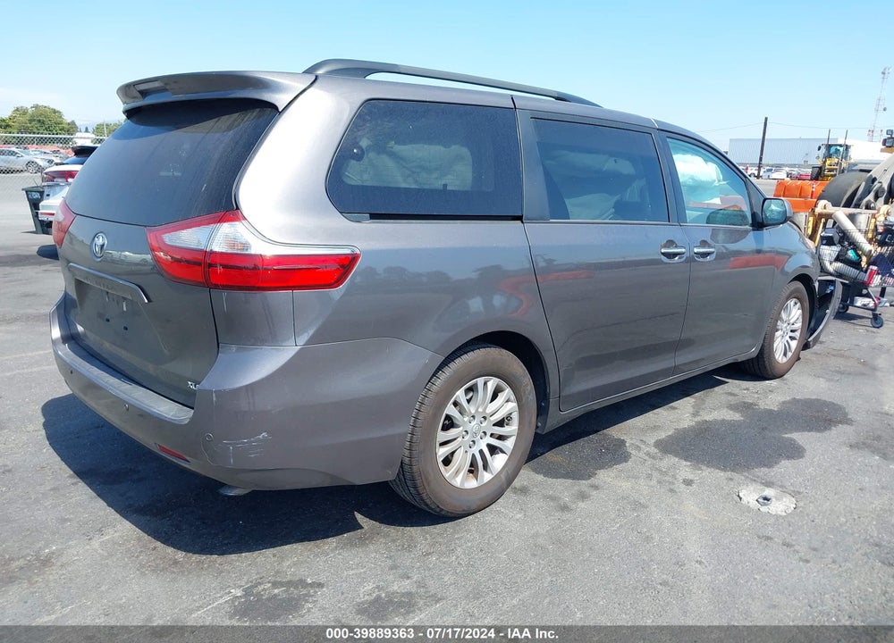 2016 TOYOTA SIENNA XLE 8 PASSENGER VIN: 5TDYK3DCXGS701364